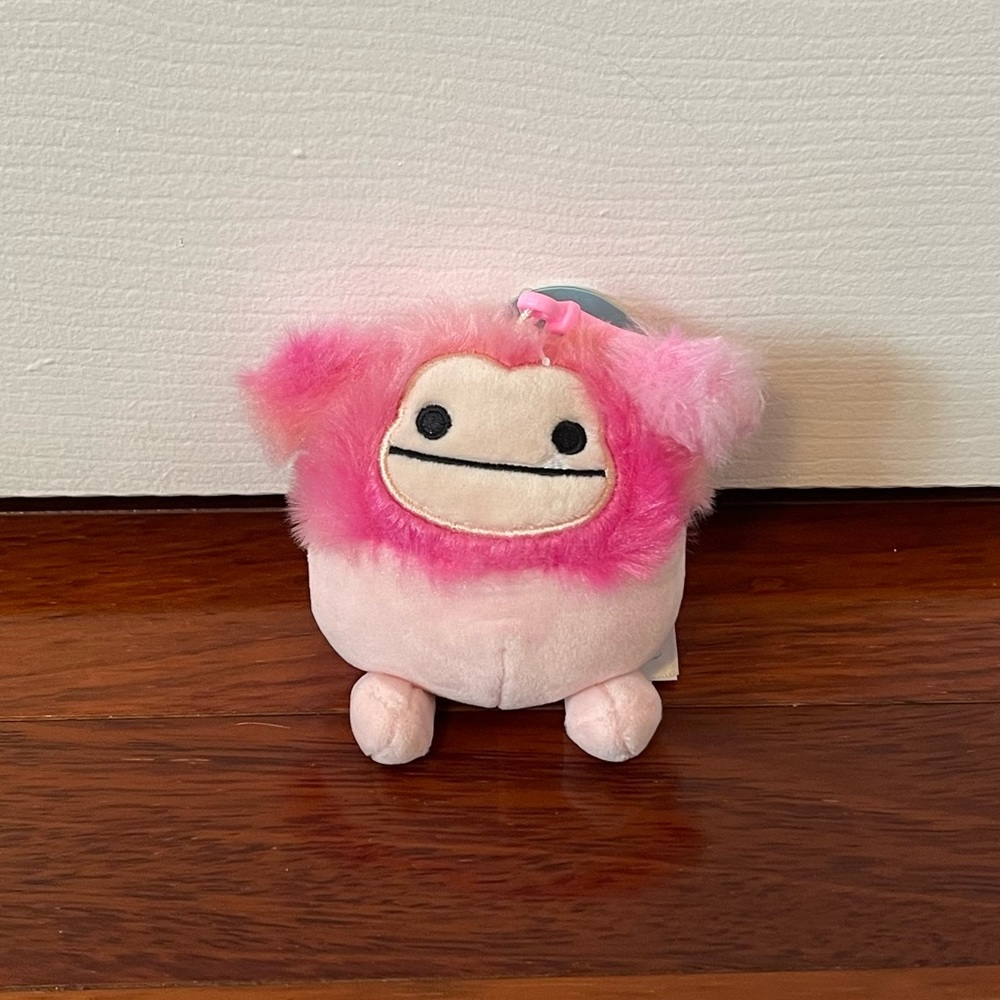 Caparinne the Bigfoot 3.5” Clip Squishmallow
